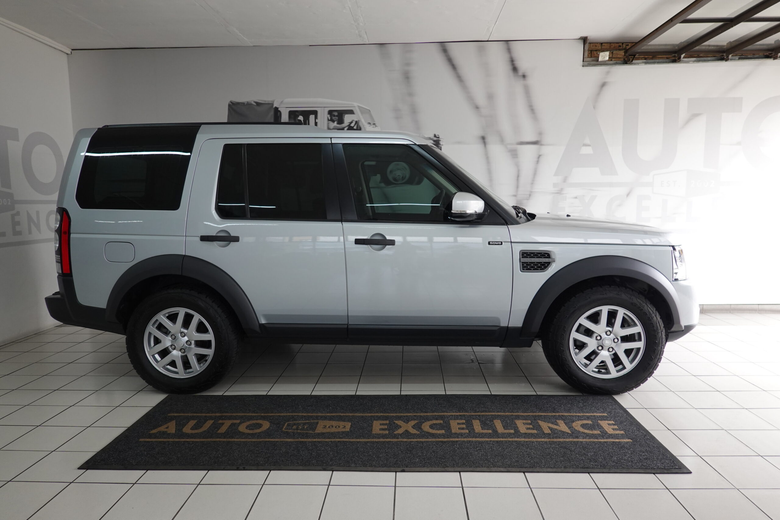 2015 DISCOVERY 4 XS A/T