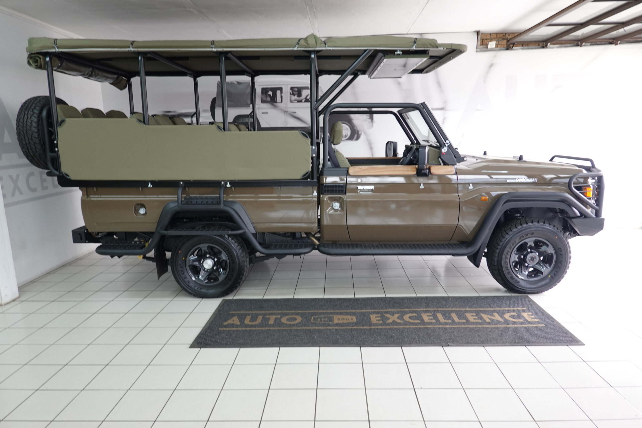 2025 TOYOTA LAND CRUISER GAME VIEWER M/T