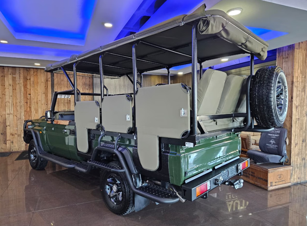 2025 TOYOTA LAND CRUISER 79 GAME VIEWER M/T