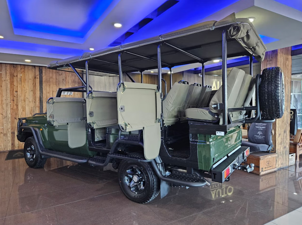 2025 TOYOTA LAND CRUISER 79 GAME VIEWER M/T