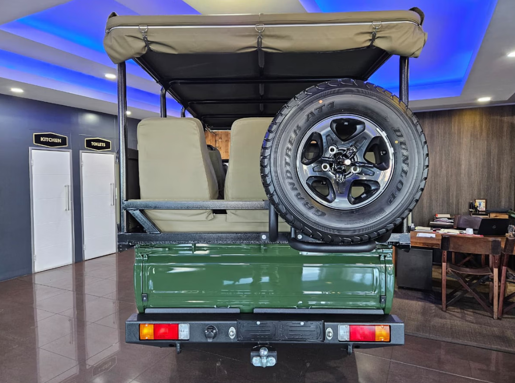 2025 TOYOTA LAND CRUISER 79 GAME VIEWER M/T