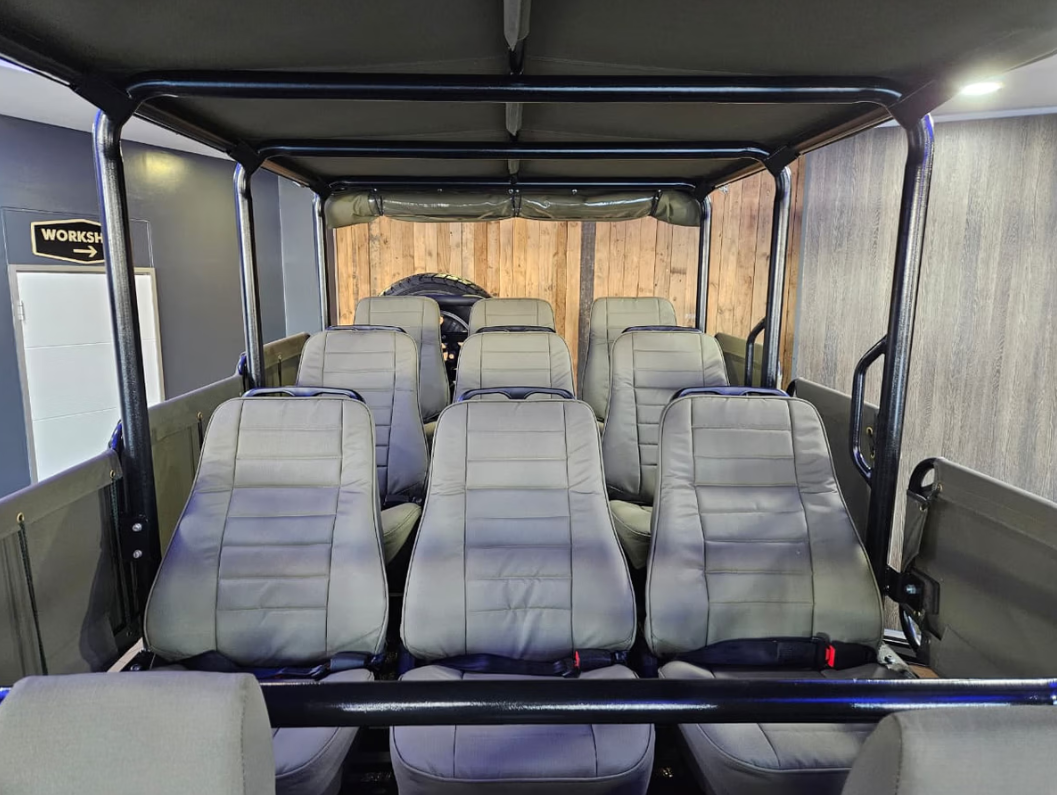 2025 TOYOTA LAND CRUISER 79 GAME VIEWER M/T