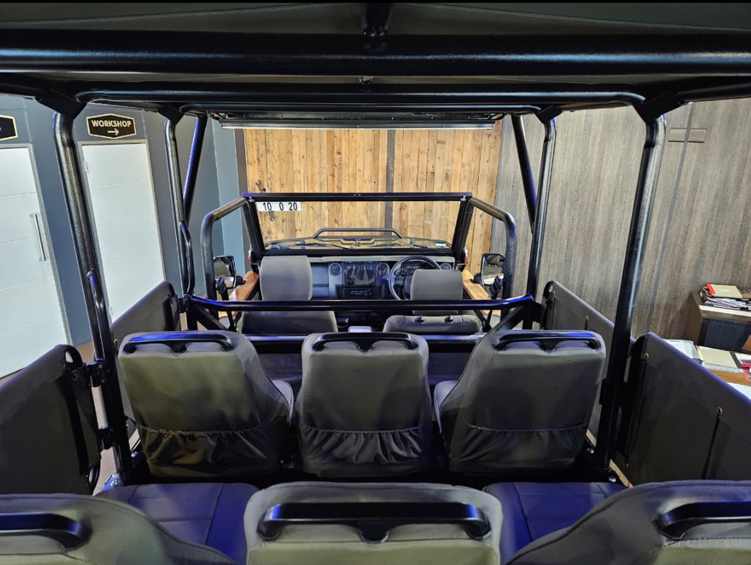 2025 TOYOTA LAND CRUISER 79 GAME VIEWER M/T