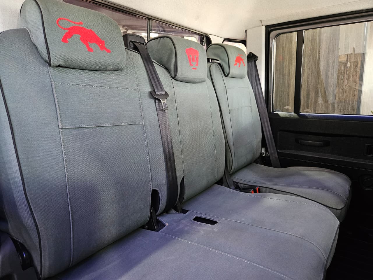 2008 LAND ROVER DEFENDER 110 M/T