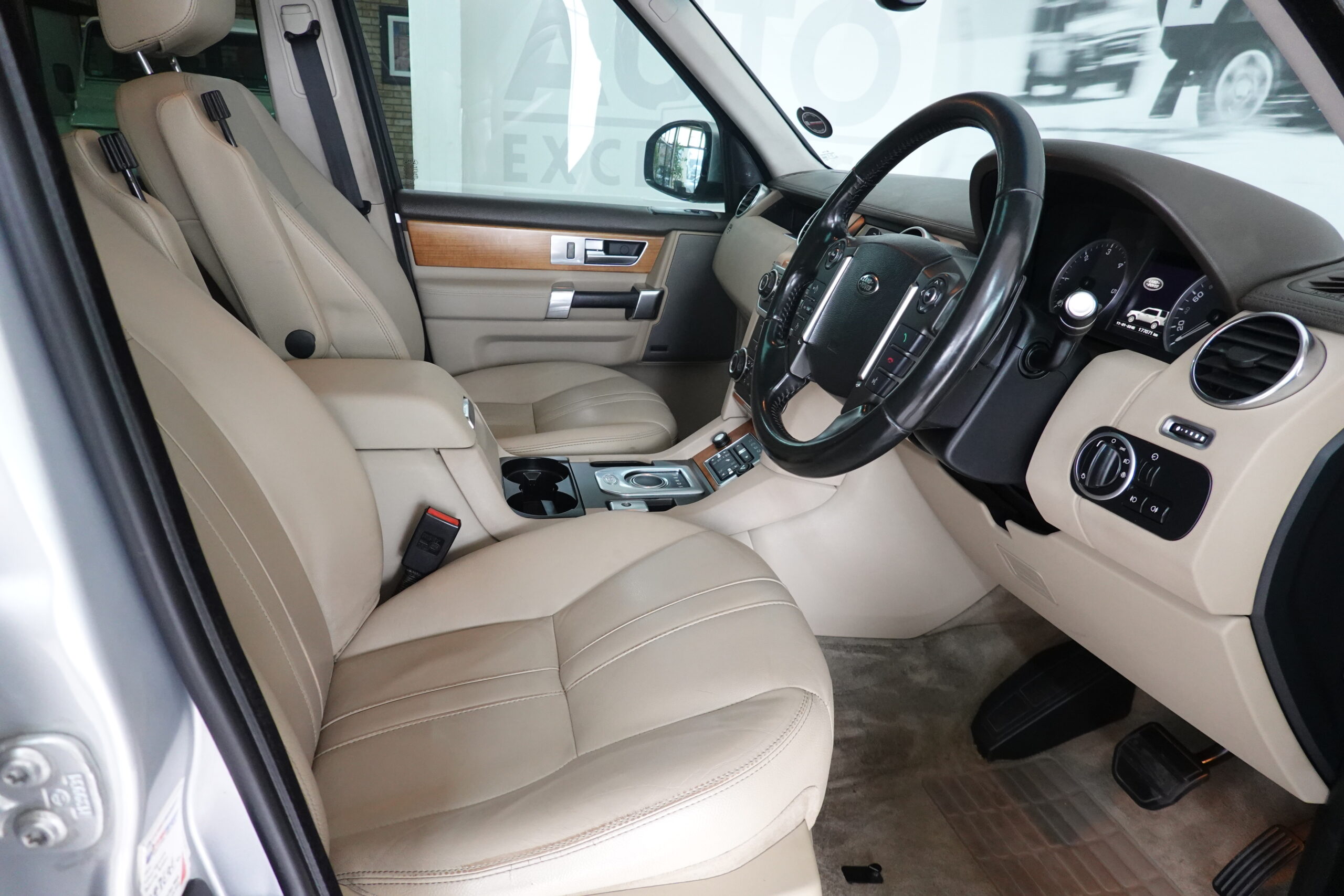 2014 Land Rover Discovery 4 SD V6 SE