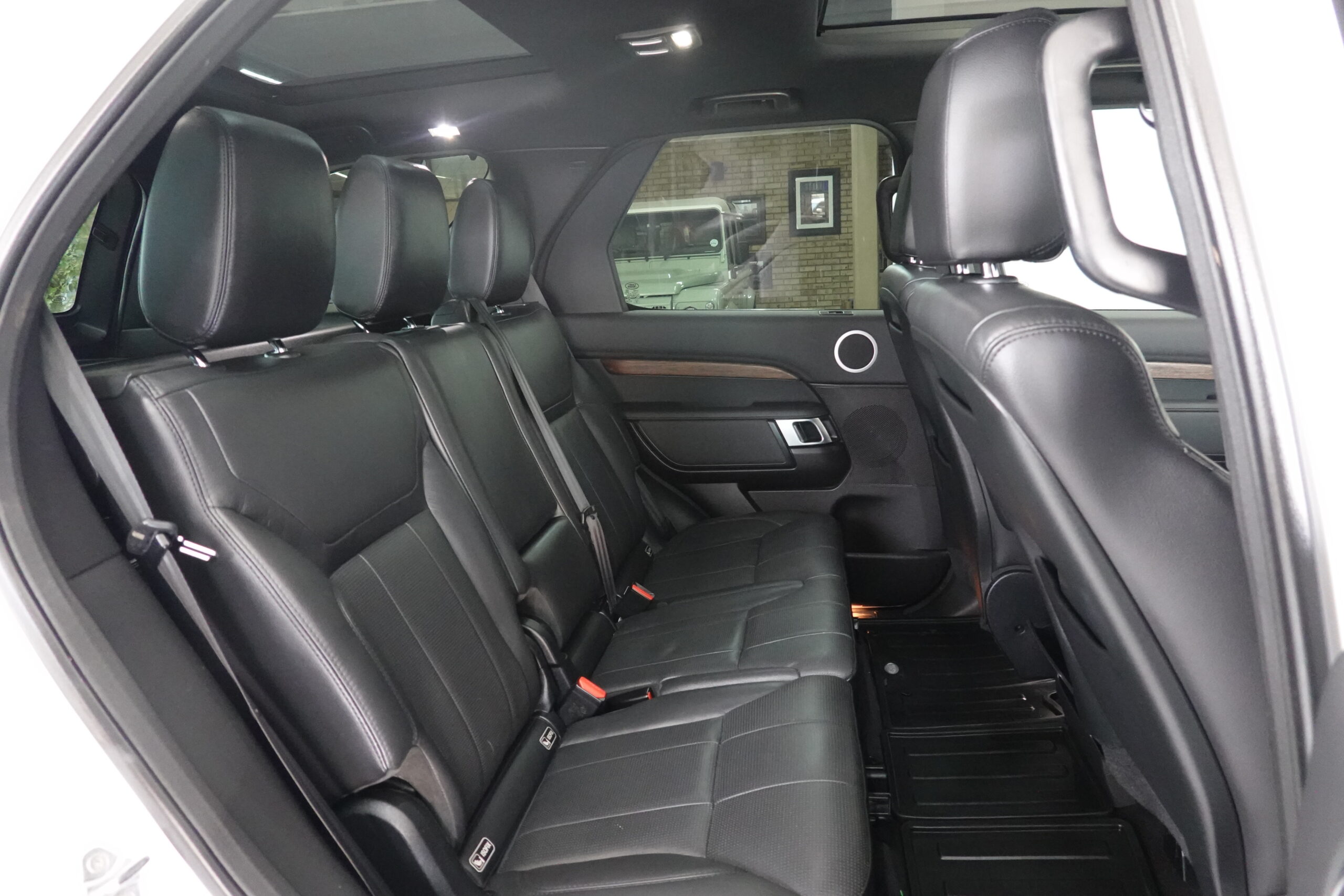 2018 Land Rover Discovery TD6 HSE Luxury