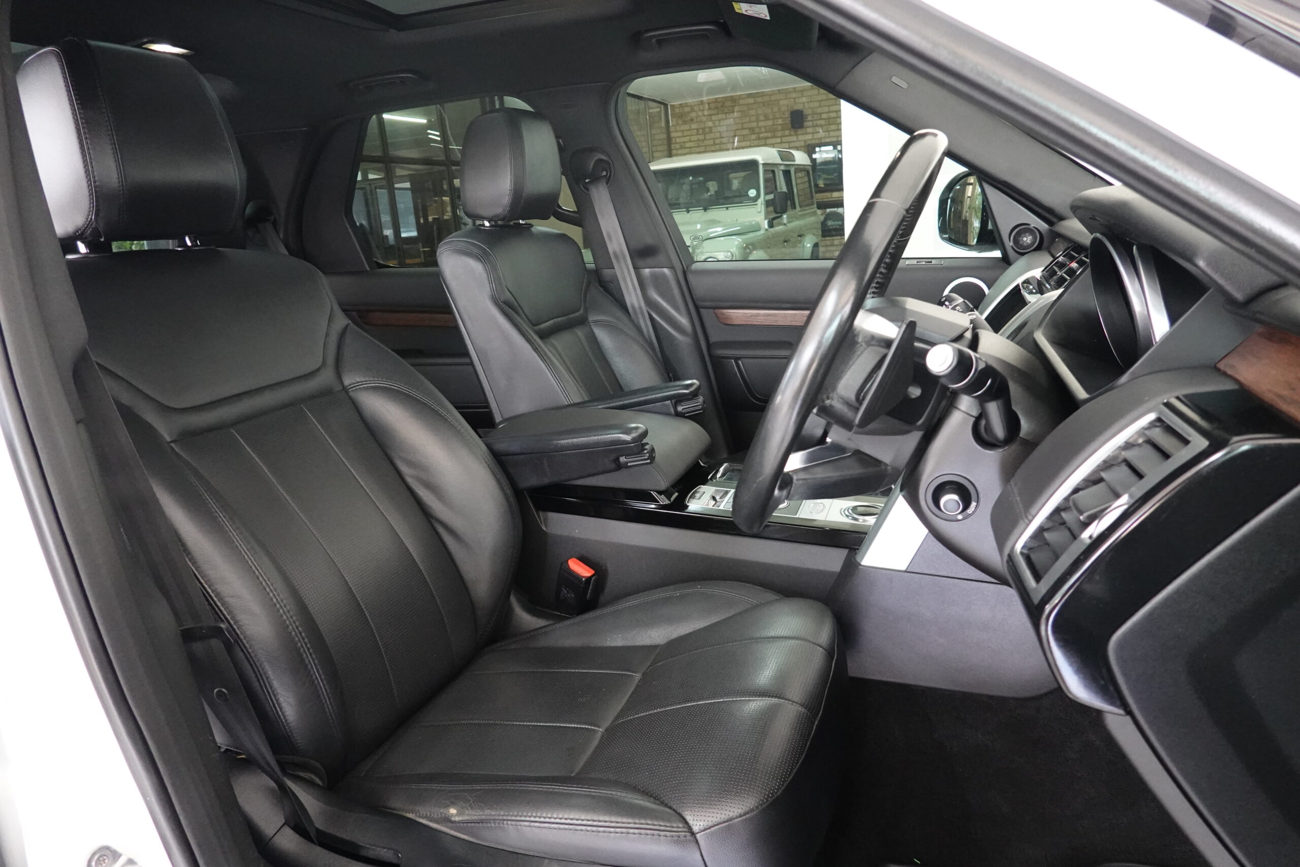 2018 Land Rover Discovery TD6 HSE Luxury