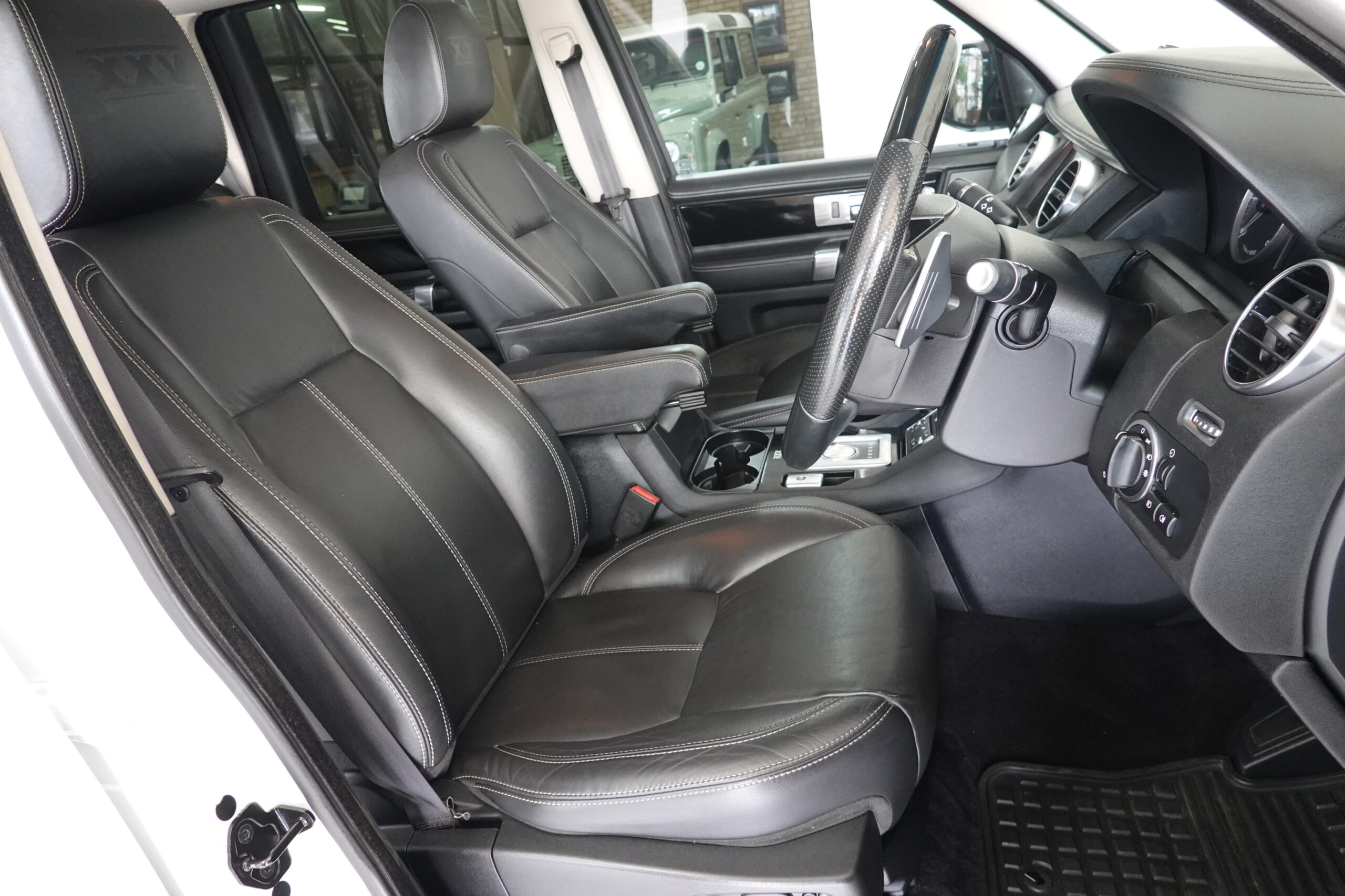 2015 Land Rover Discovery 4 3.0 SD V6 XXV Limited Edition