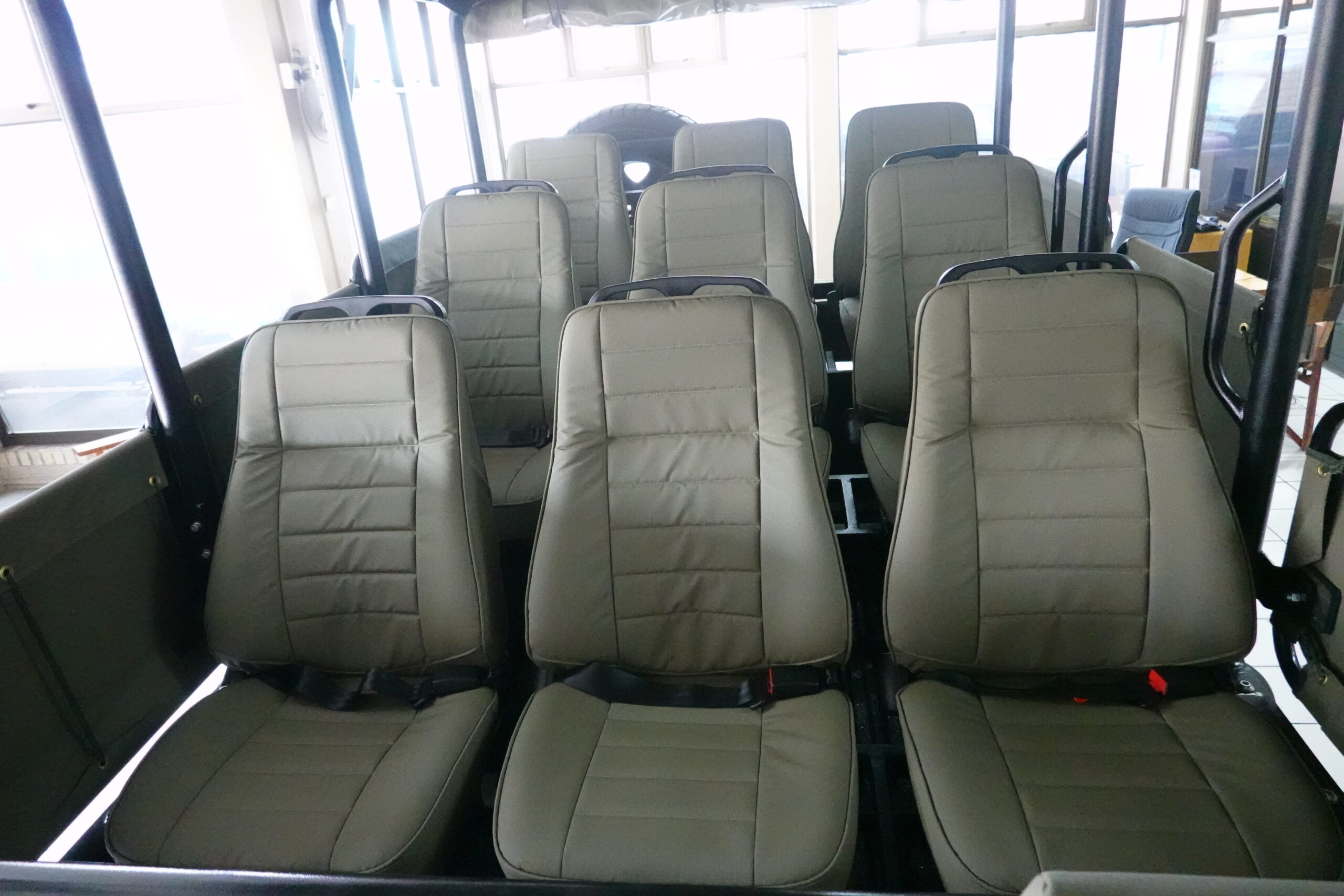 2026 Toyota Land Cruiser 79 2.8 Auto Game Viewer