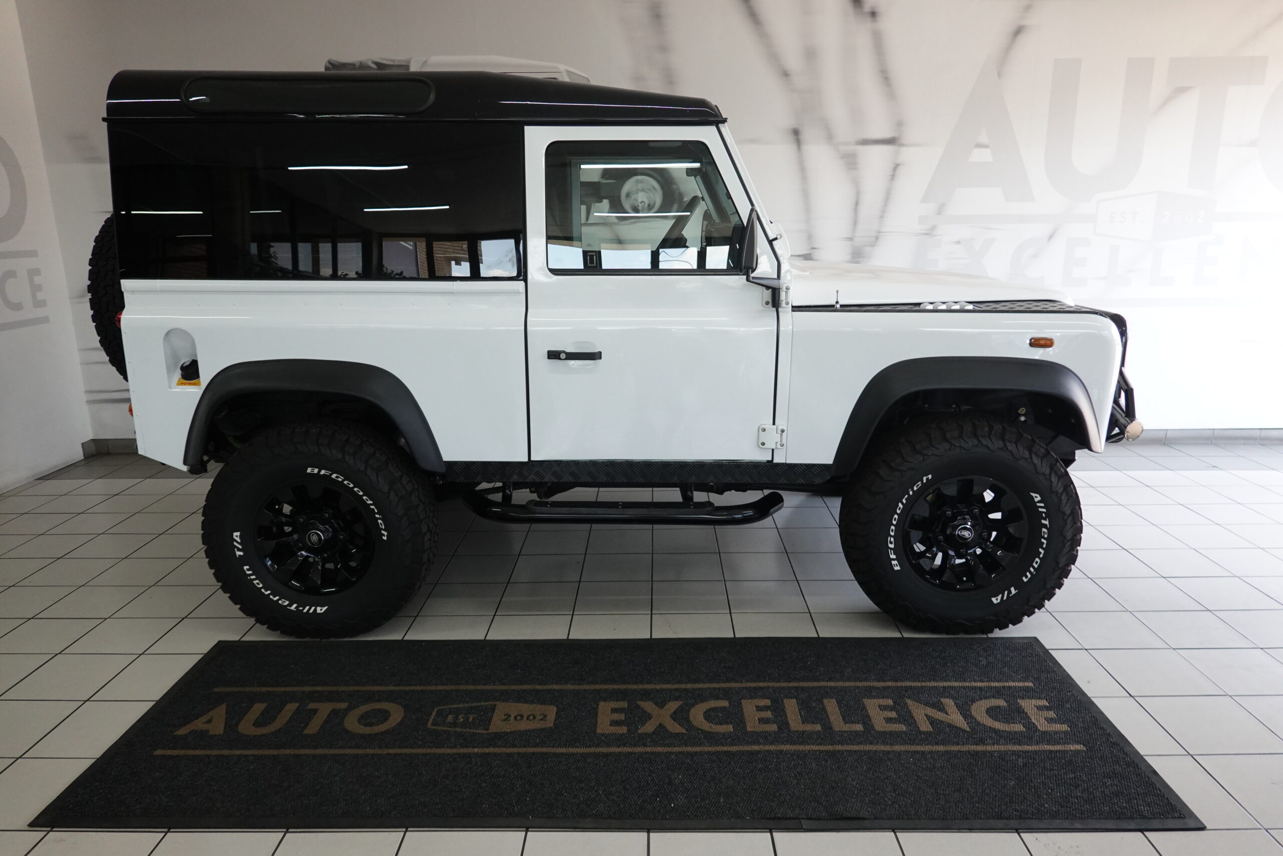 1998 Land Rover Defender 90 2.8i CSW