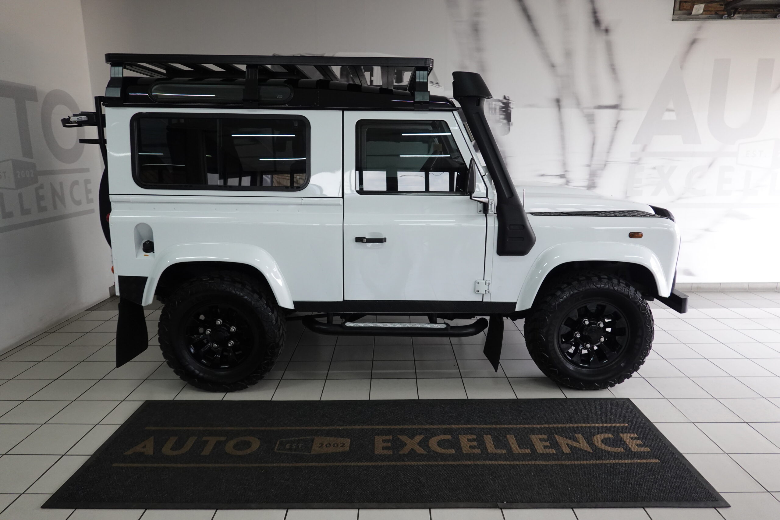 2014 Land Rover Defender 90 2.2D Puma
