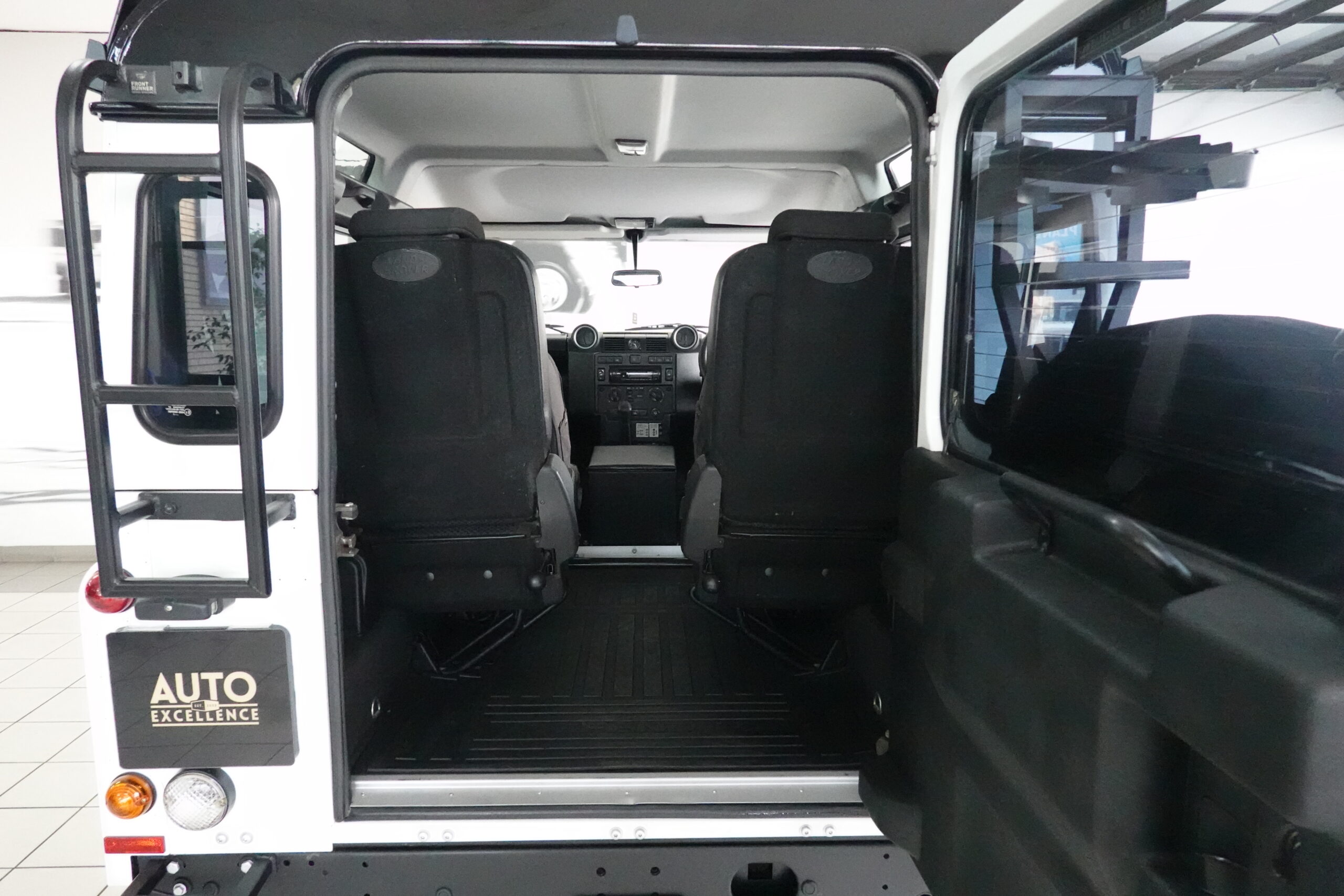 2014 Land Rover Defender 90 2.2D Puma