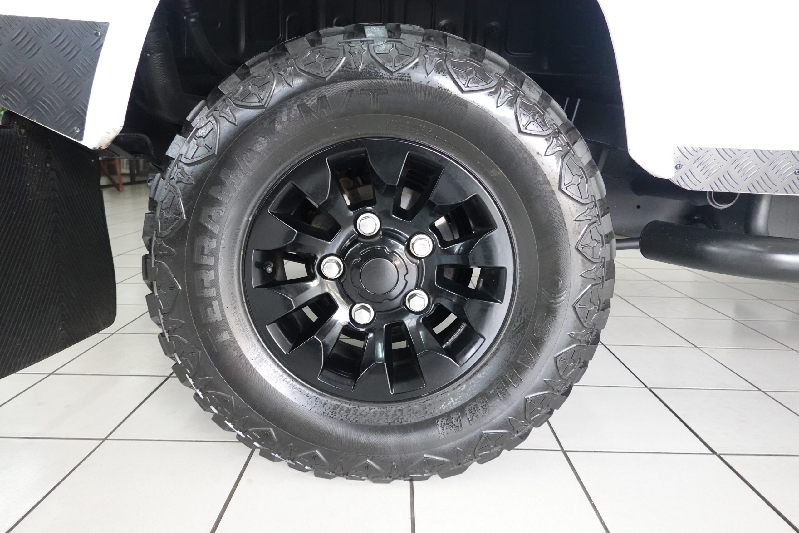 2014 Land Rover Defender 90 2.2D Puma