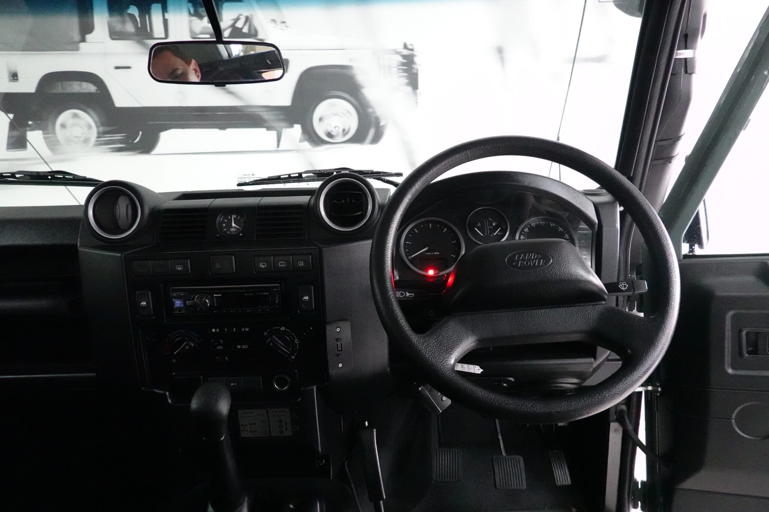 2013 Land Rover Defender 110 2.2D S/W