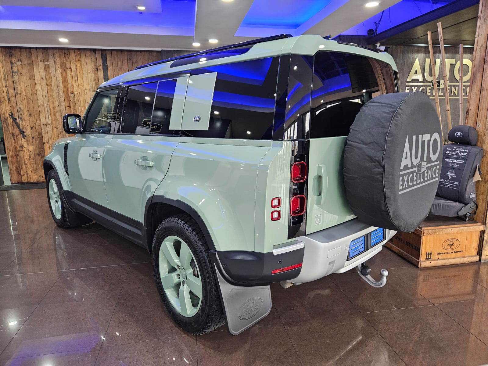 Land Rover Defender 110 75TH Edition D300