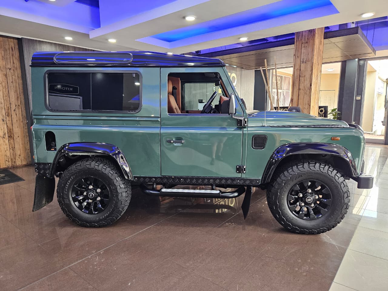 Land Rover Defender 90 2.2