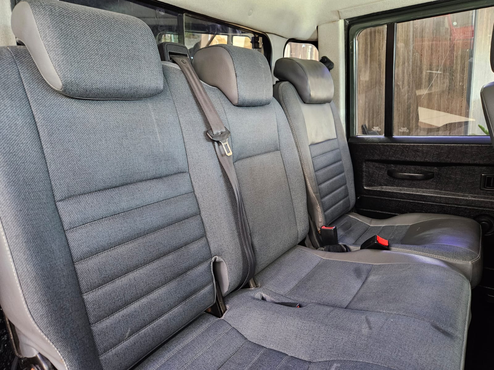 Land Rover Defender 130 2.2D Crew Cab