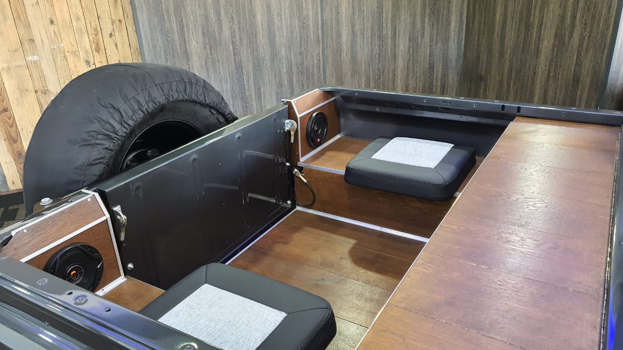 Land Rover Defender TD5 90 A/T