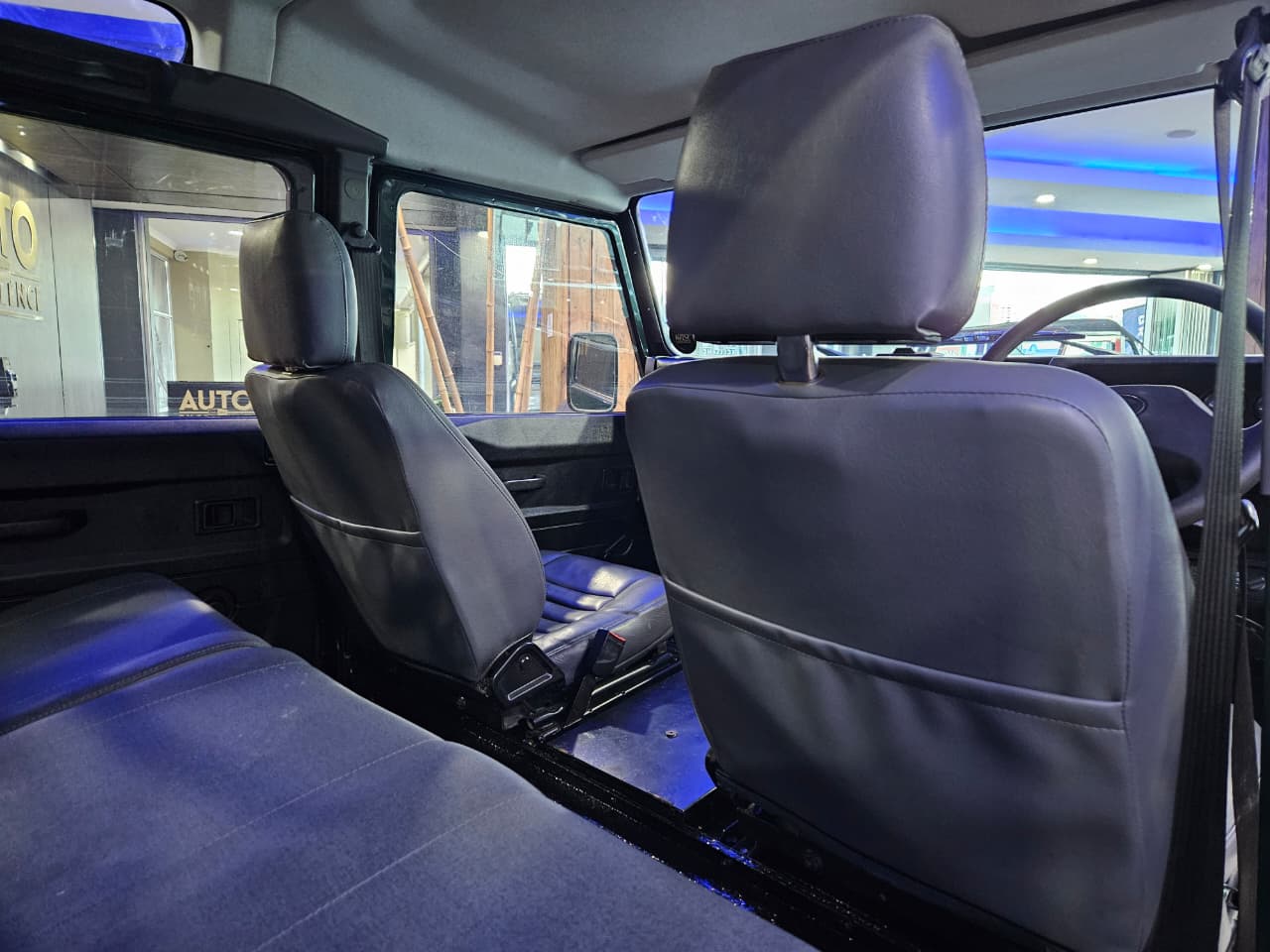 Land Rover Defender 110 2.4TD