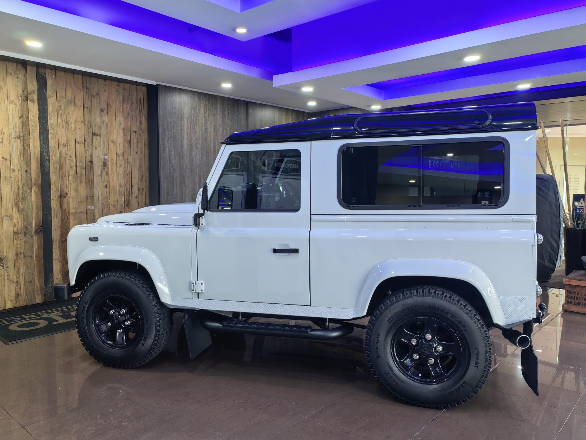 Land Rover Defender 90 2.2
