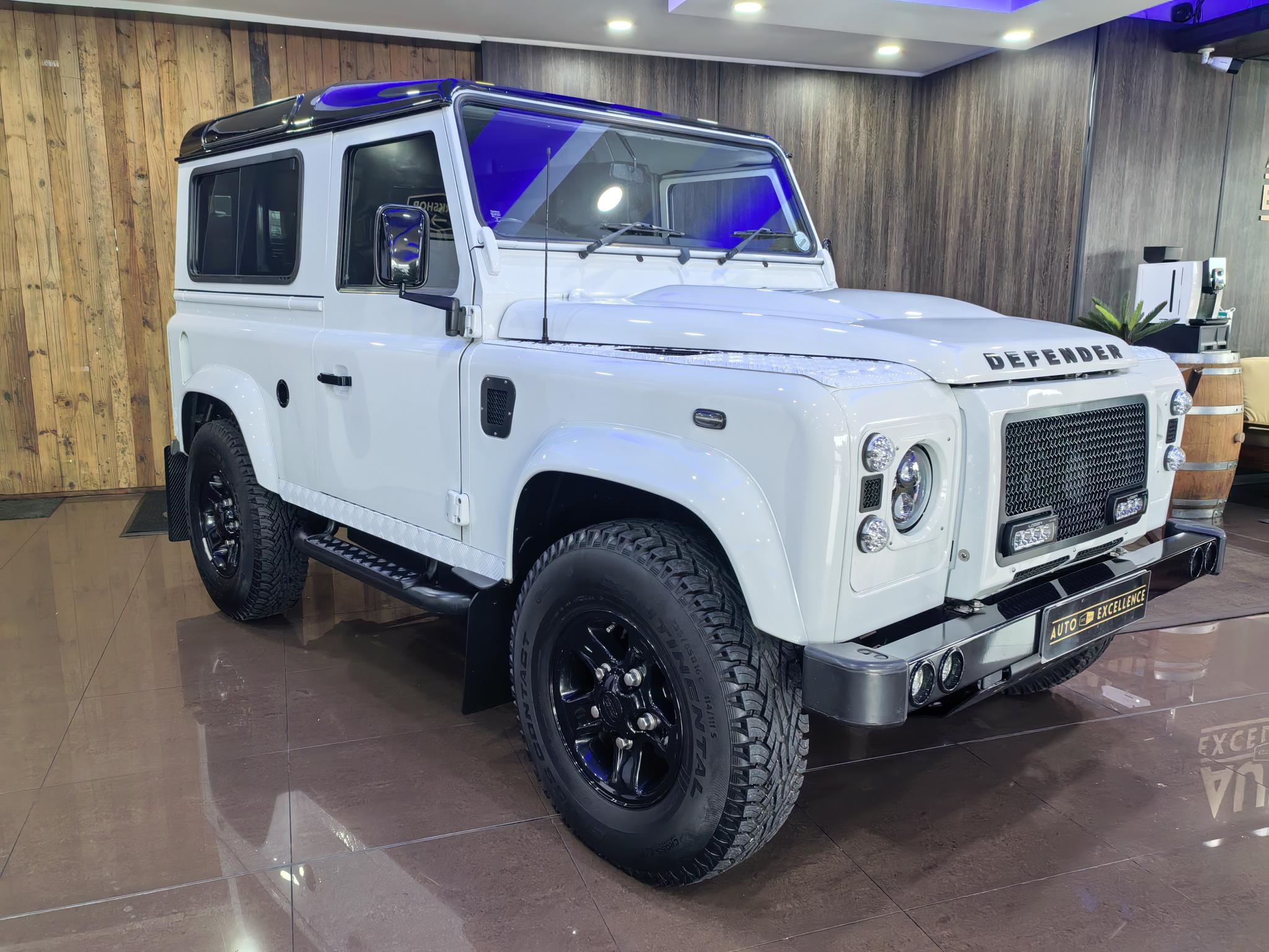 Land Rover Defender 90 2.2