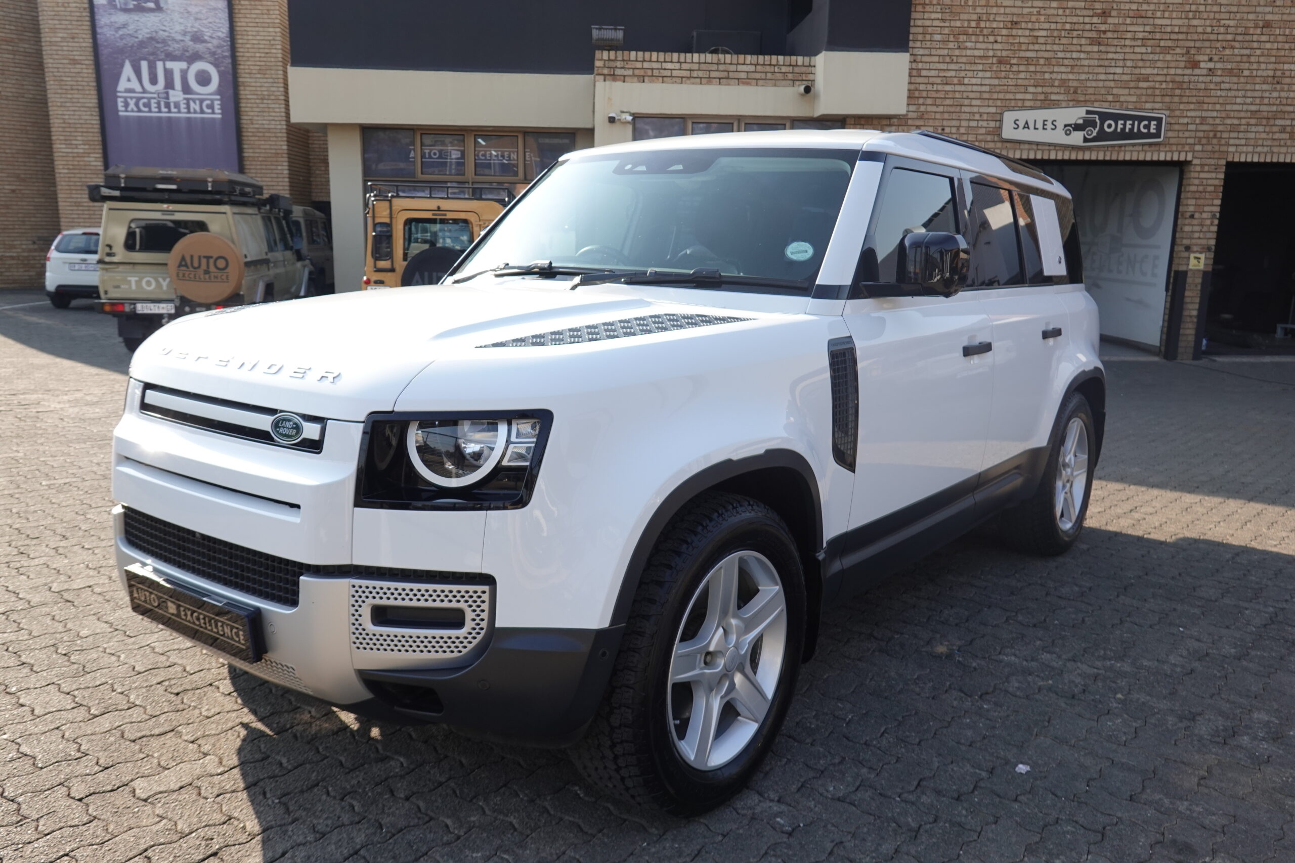 2021 Land Rover Defender 110 D240 S