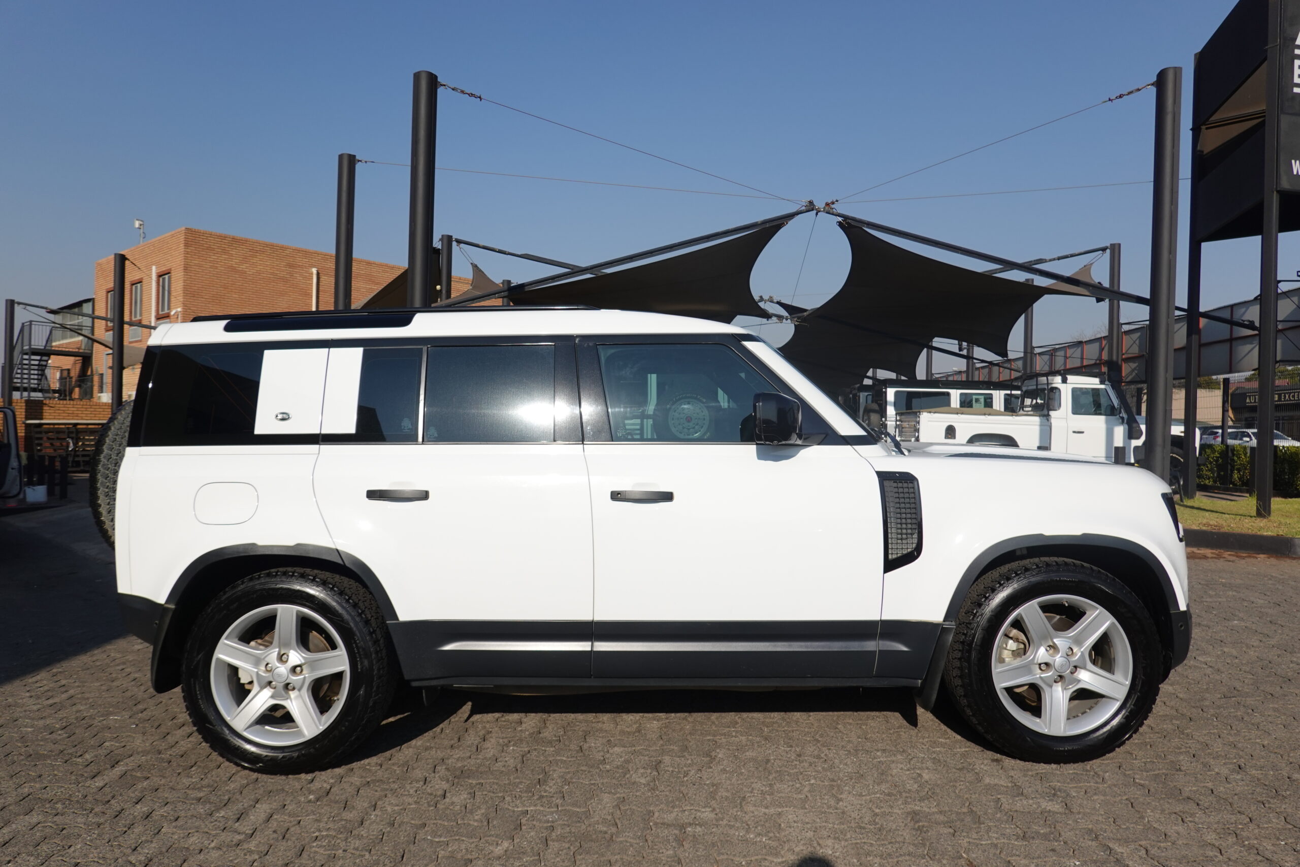 2021 Land Rover Defender 110 D240 S