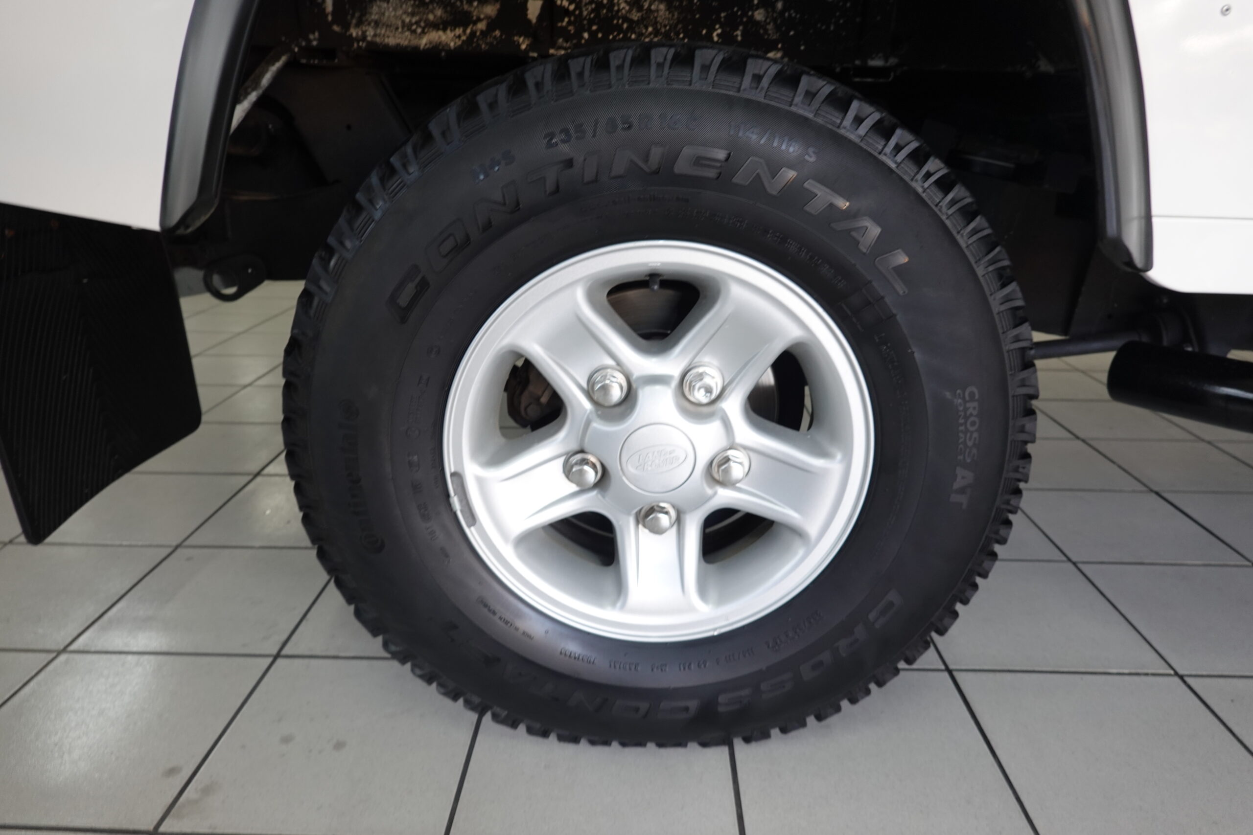 2005 Land Rover Defender 110 2.5 TD5 CSW