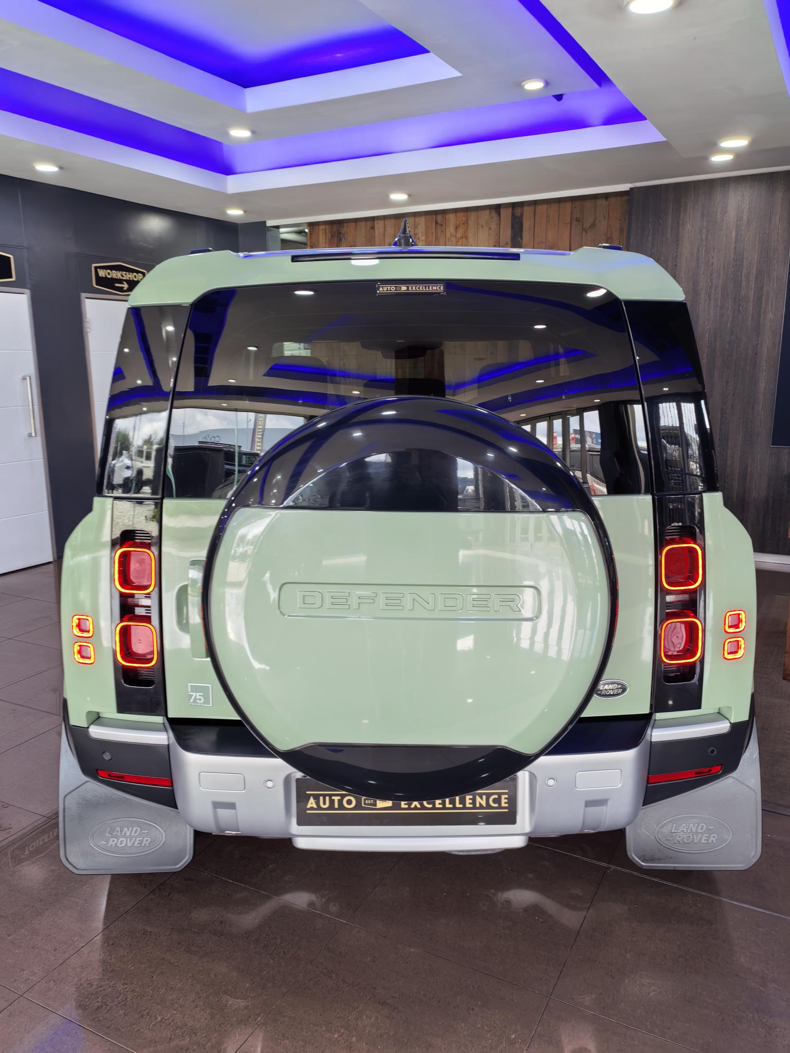 2023 Land Rover Defender 90 D300 75th