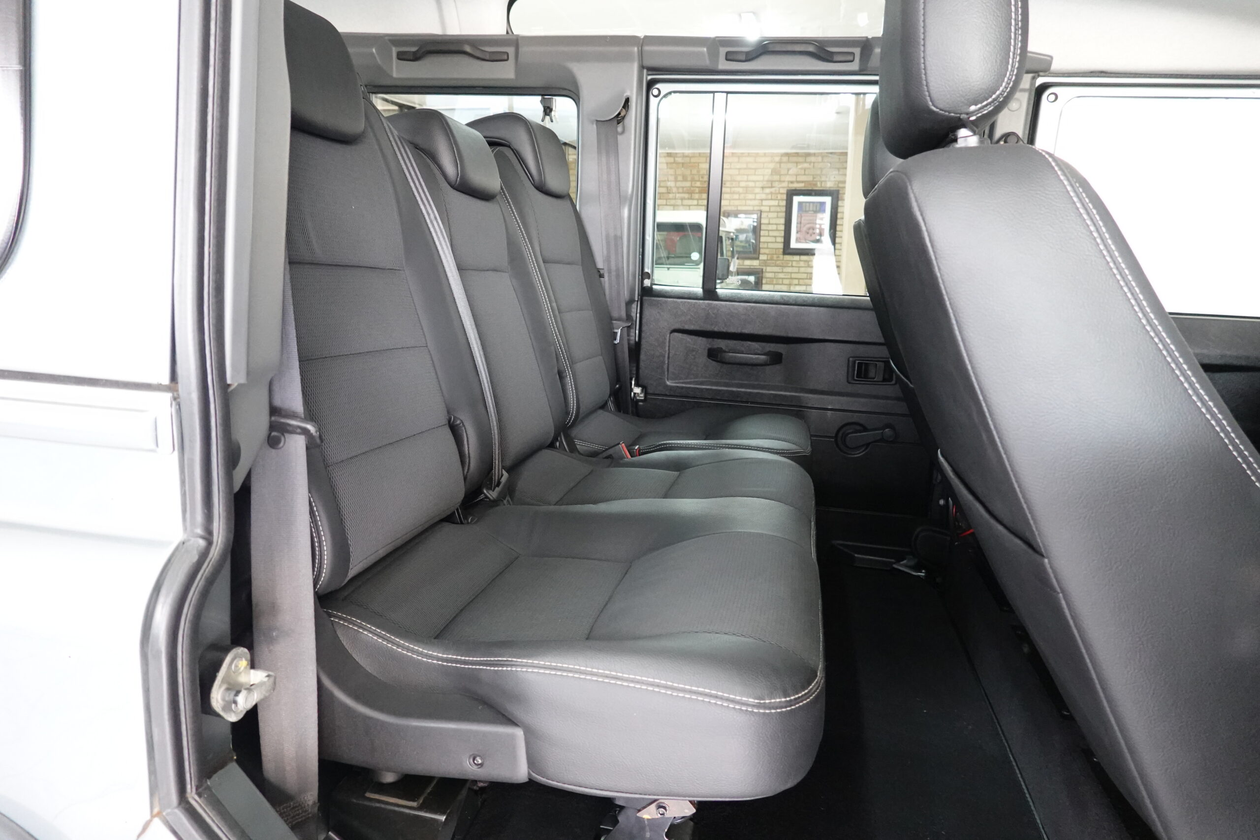 2015 Land Rover Defender 110 CSW 2.2