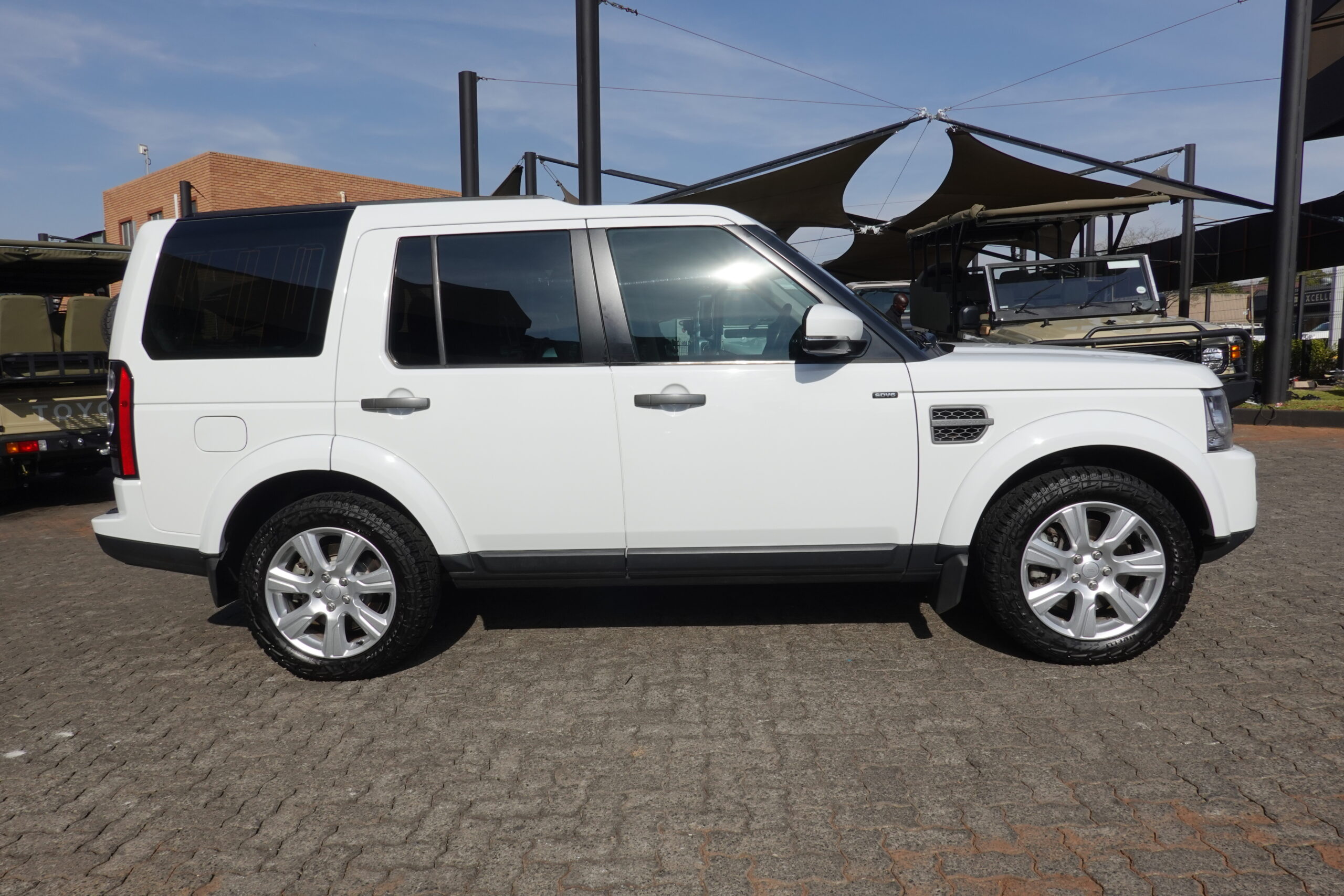 2016 LAND ROVER DISCOVERY 4 SD V6 SE