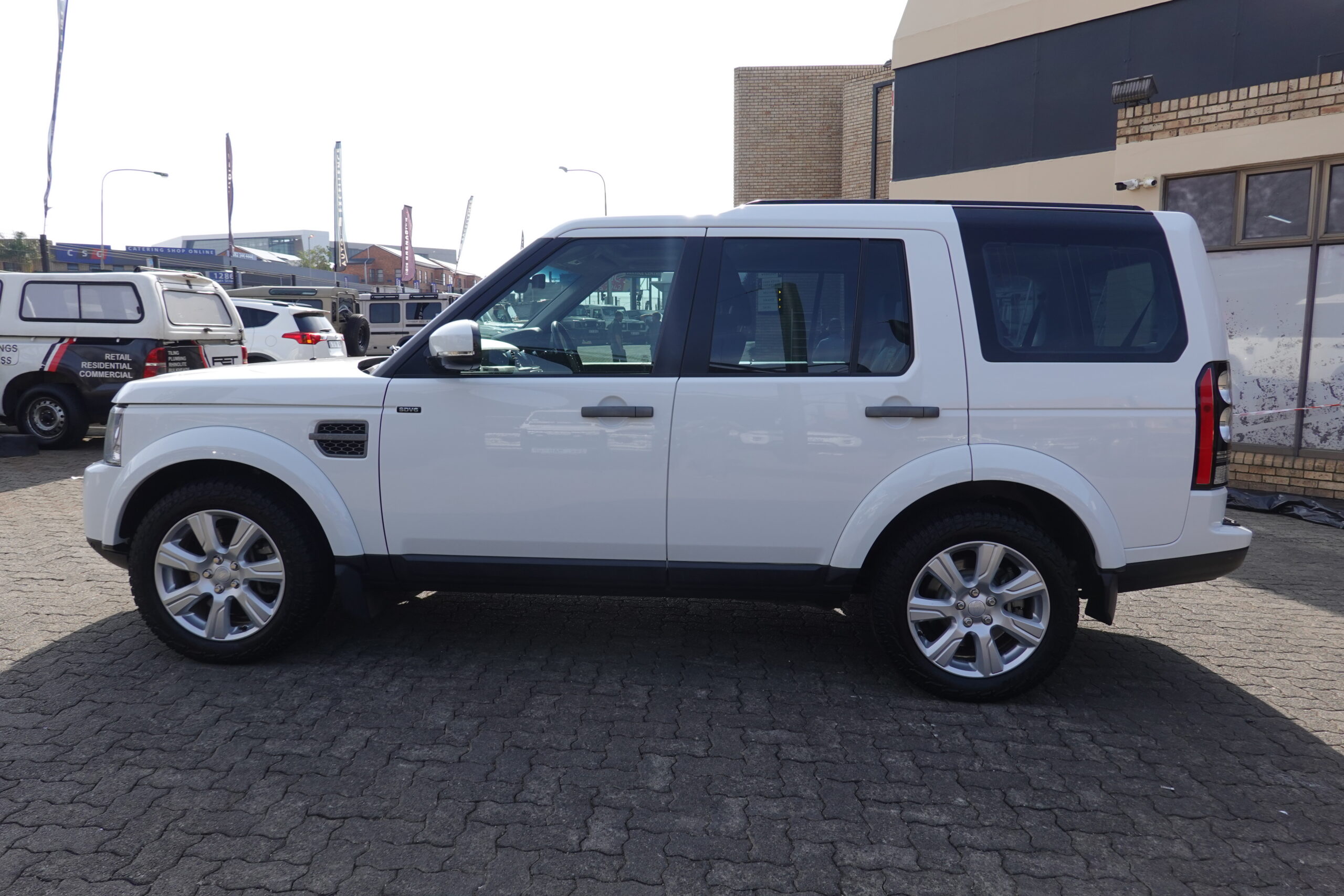 2016 LAND ROVER DISCOVERY 4 SD V6 SE