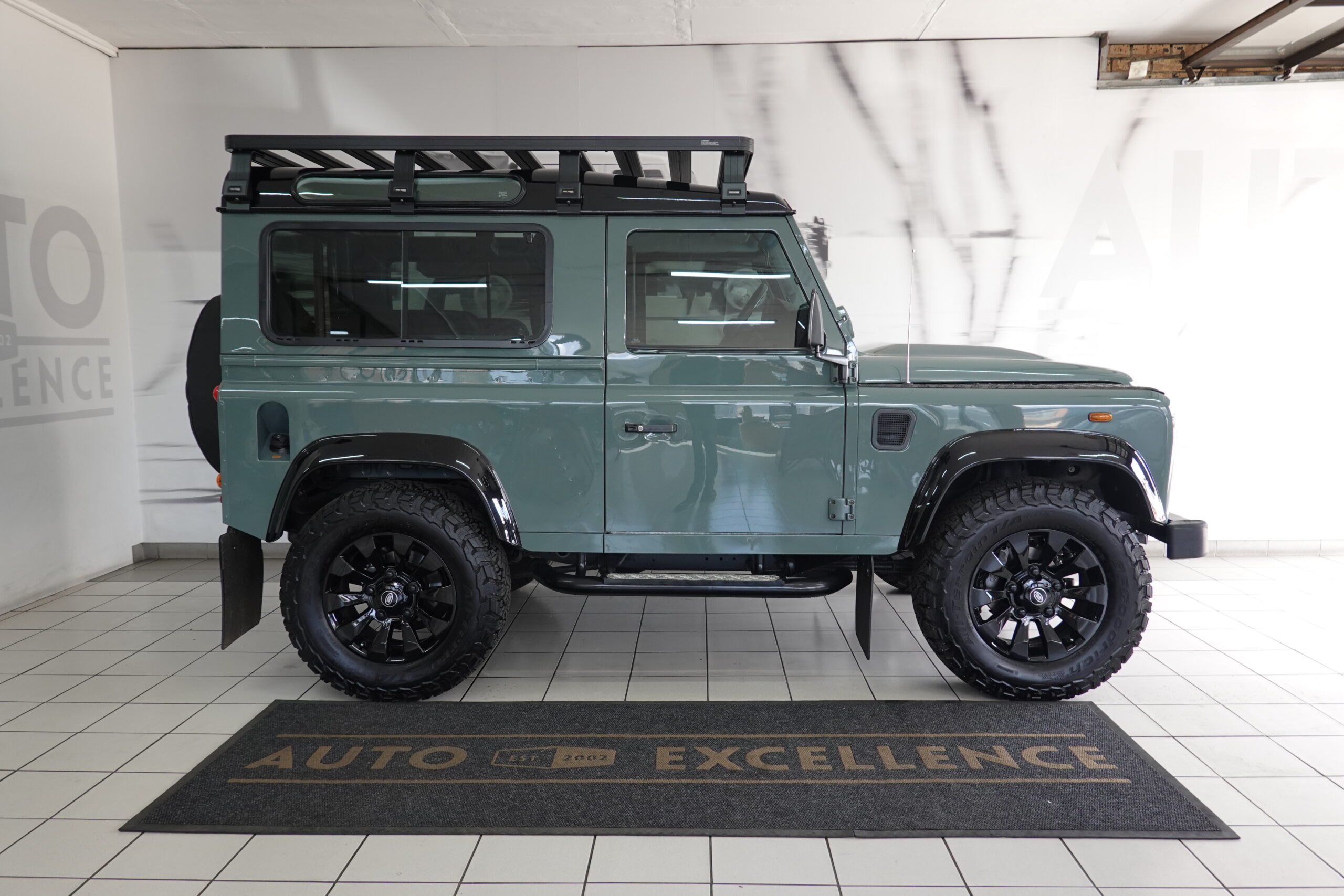 2017 Land Rover Defender 90 2.2 Puma