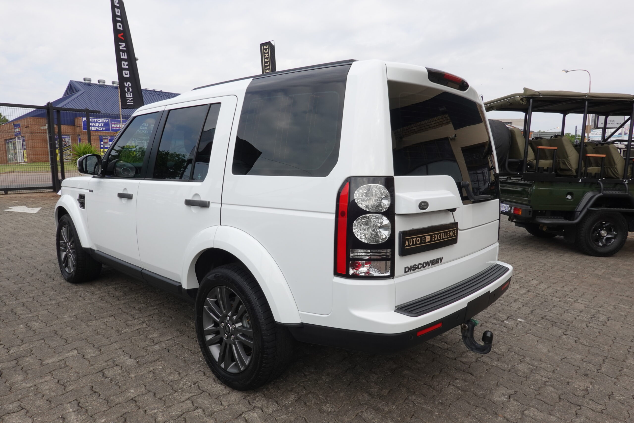 2017 LAND ROVER DISCOVERY 4 3.0 SD V6 GRAPHITE