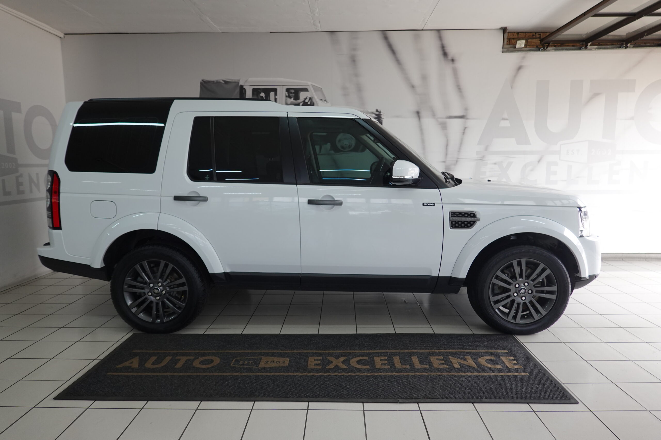 2017 LAND ROVER DISCOVERY 4 3.0 SD V6 GRAPHITE