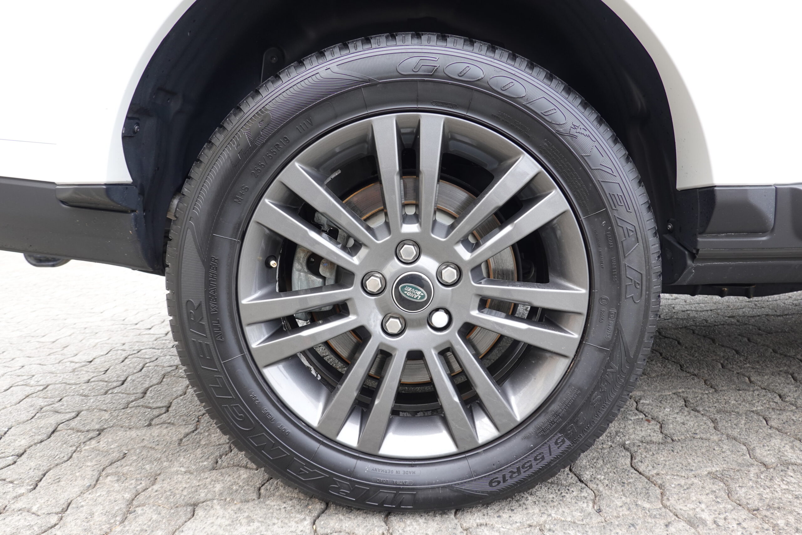 2017 LAND ROVER DISCOVERY 4 3.0 SD V6 GRAPHITE