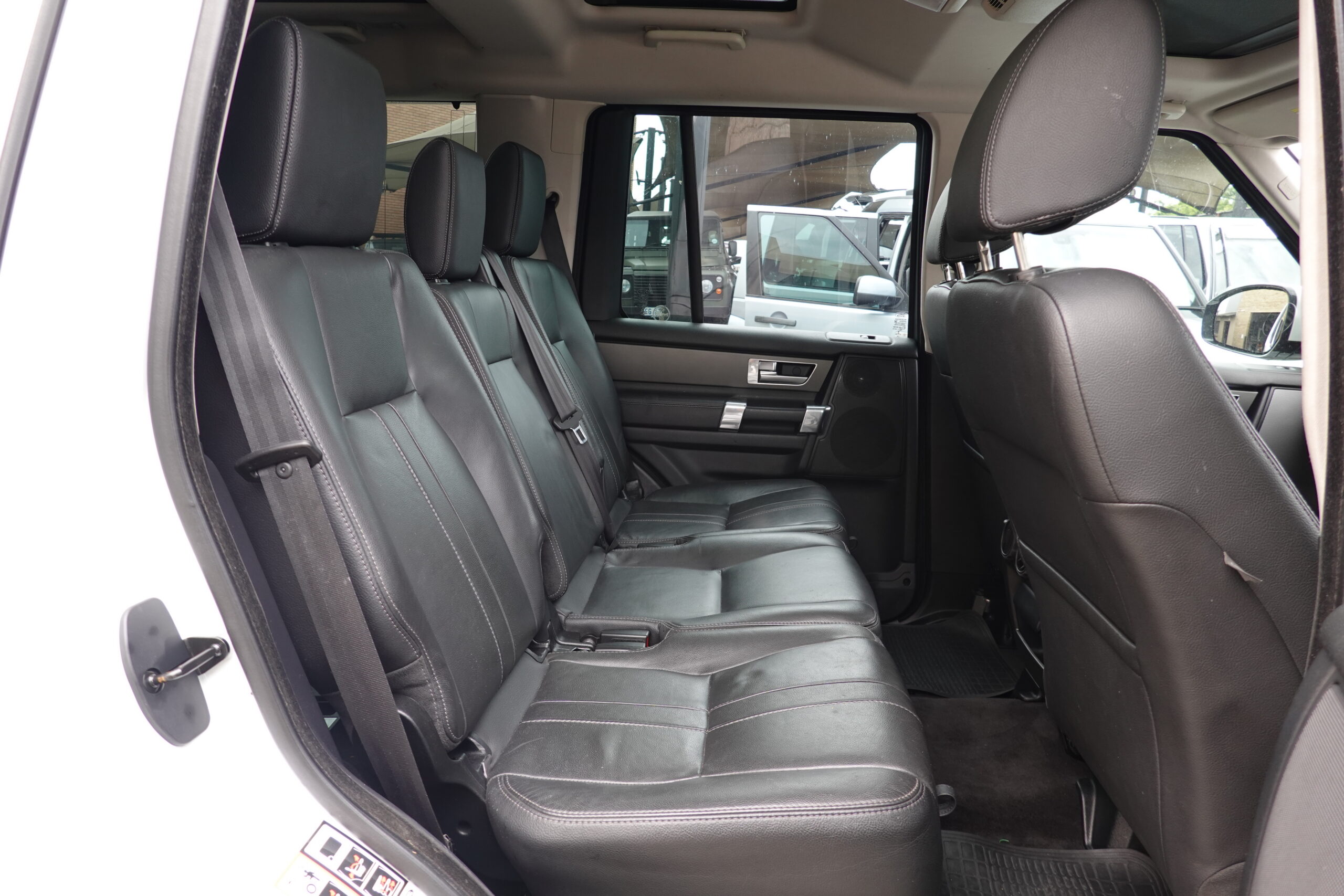 2017 LAND ROVER DISCOVERY 4 3.0 SD V6 GRAPHITE