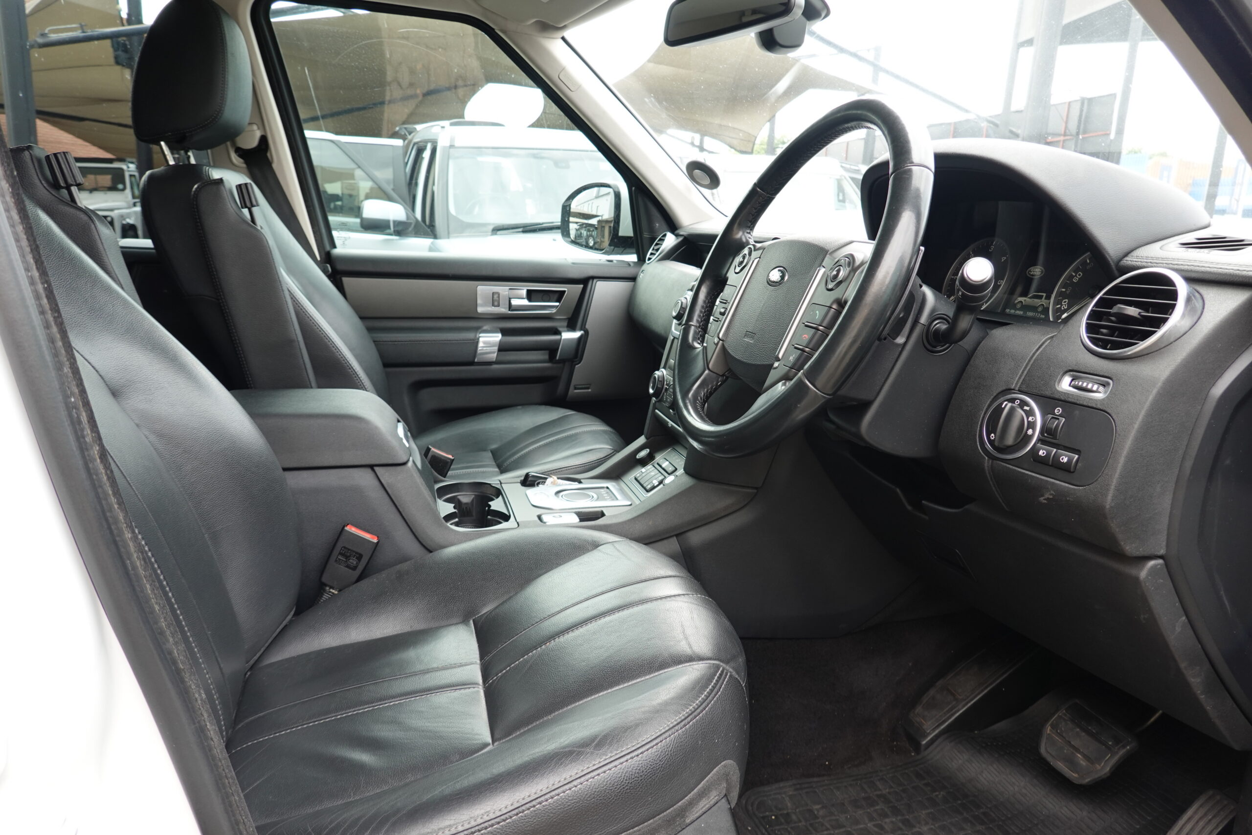 2017 LAND ROVER DISCOVERY 4 3.0 SD V6 GRAPHITE